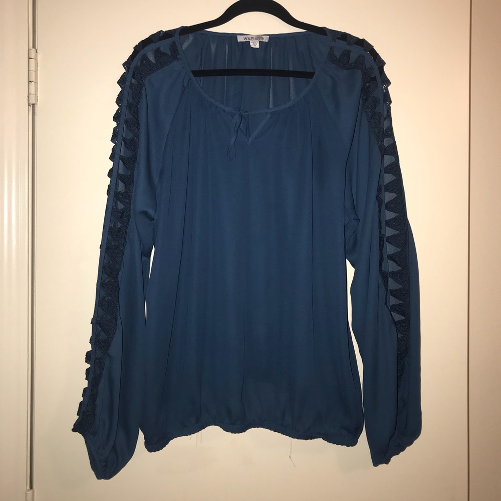 Long sleeve cut-off top